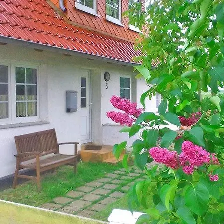 Ferienhof Rueg 1980 * Polchow (Vorpommern-Rugen)